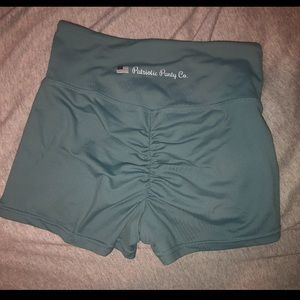 Scrunch butt short spandex